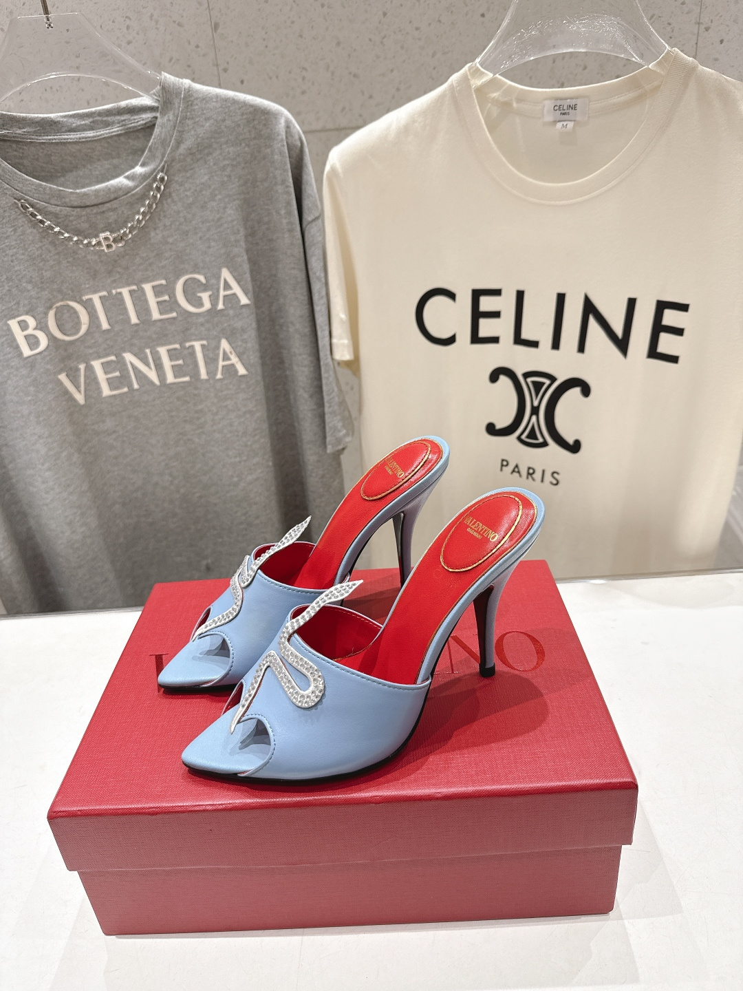高版本出厂  ～New～顶级制作·Valentino*·华伦天奴〰️2026ss官方同步夏季走秀新款高跟