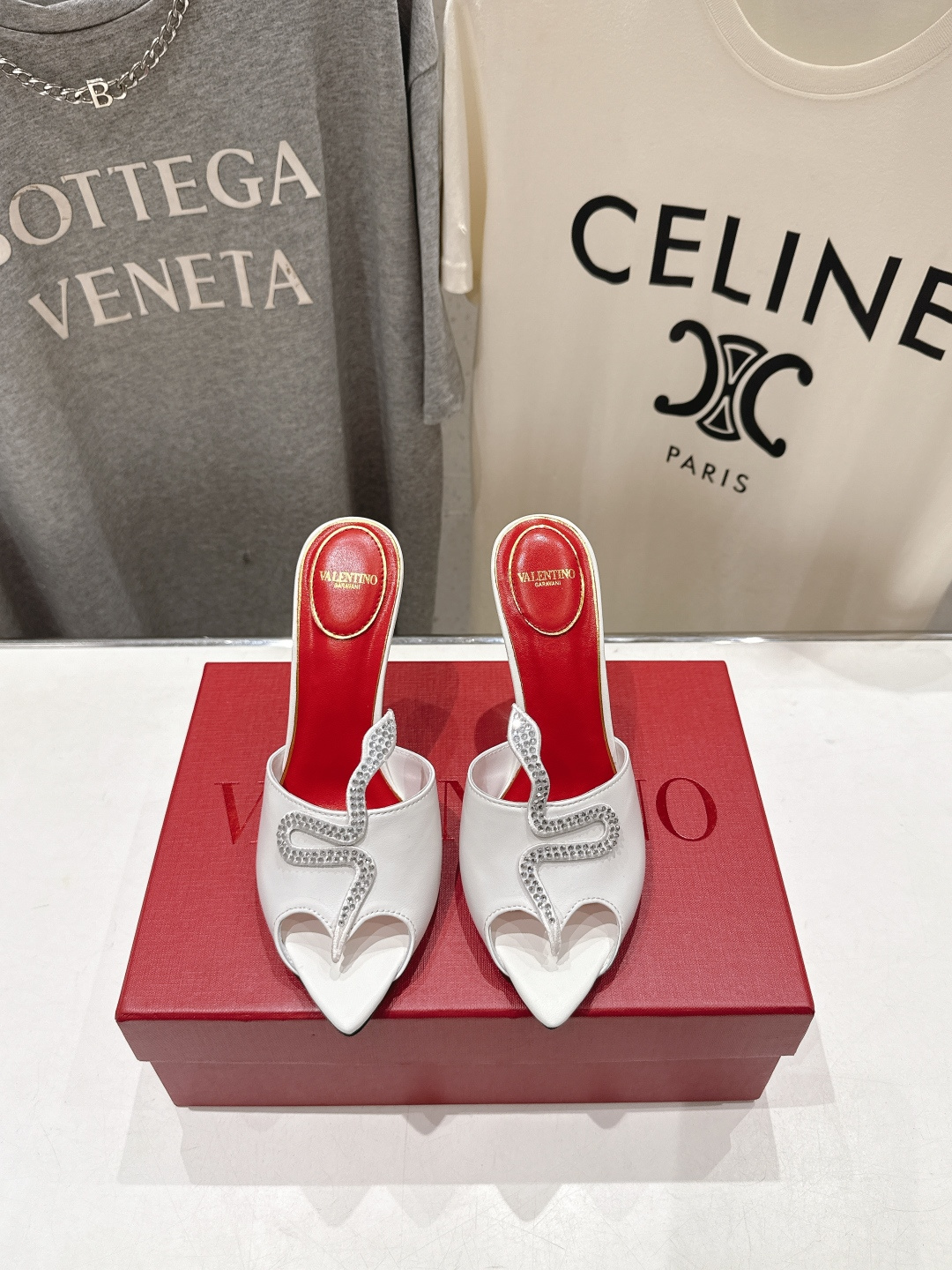 高版本出厂  ～New～顶级制作·Valentino*·华伦天奴〰️2026ss官方同步夏季走秀新款高跟