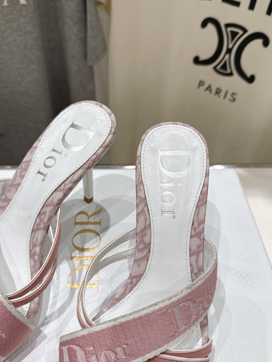 高版本出厂 Dior*迪奥F031D家2026ss夏季新款高跟拖鞋♕♕公主范十足，颜色非常抬肤色，迷人的