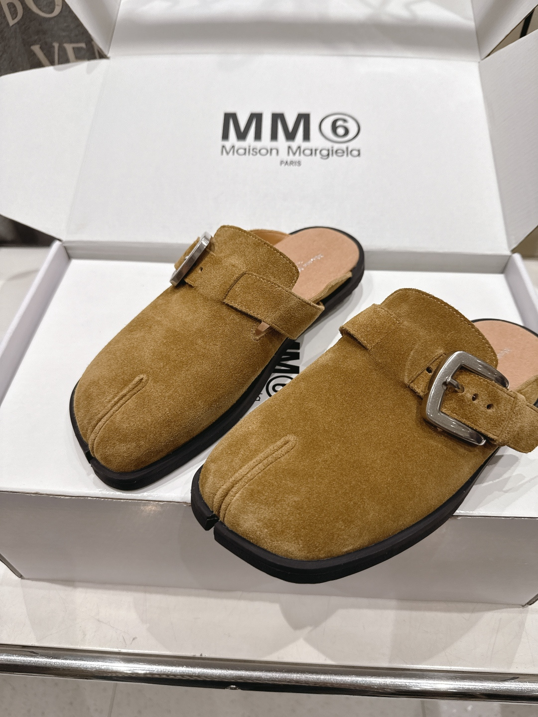 高版本出厂  Maison Margiela 马吉拉MM6新款平底分趾勃肯半包拖鞋2026独家新品首发 