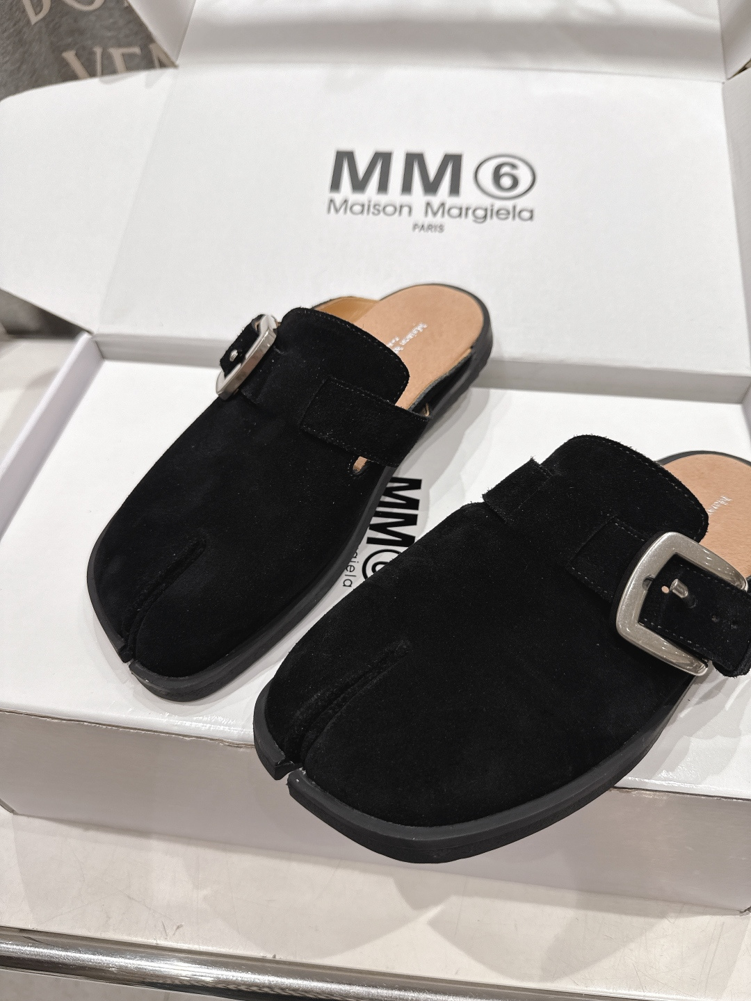 高版本出厂  Maison Margiela 马吉拉MM6新款平底分趾勃肯半包拖鞋2026独家新品首发 