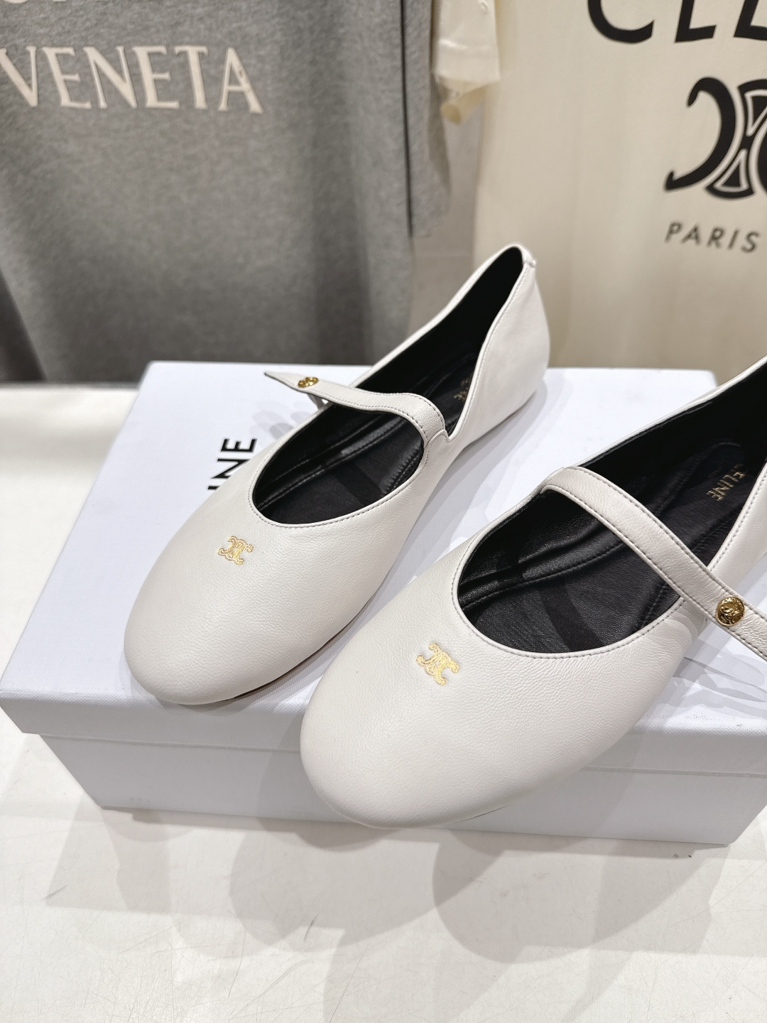 高版本出厂  CELINE*赛琳F035 2026ss思琳新款玛丽珍平底鞋乐福鞋单鞋网红爆款来袭！各大网
