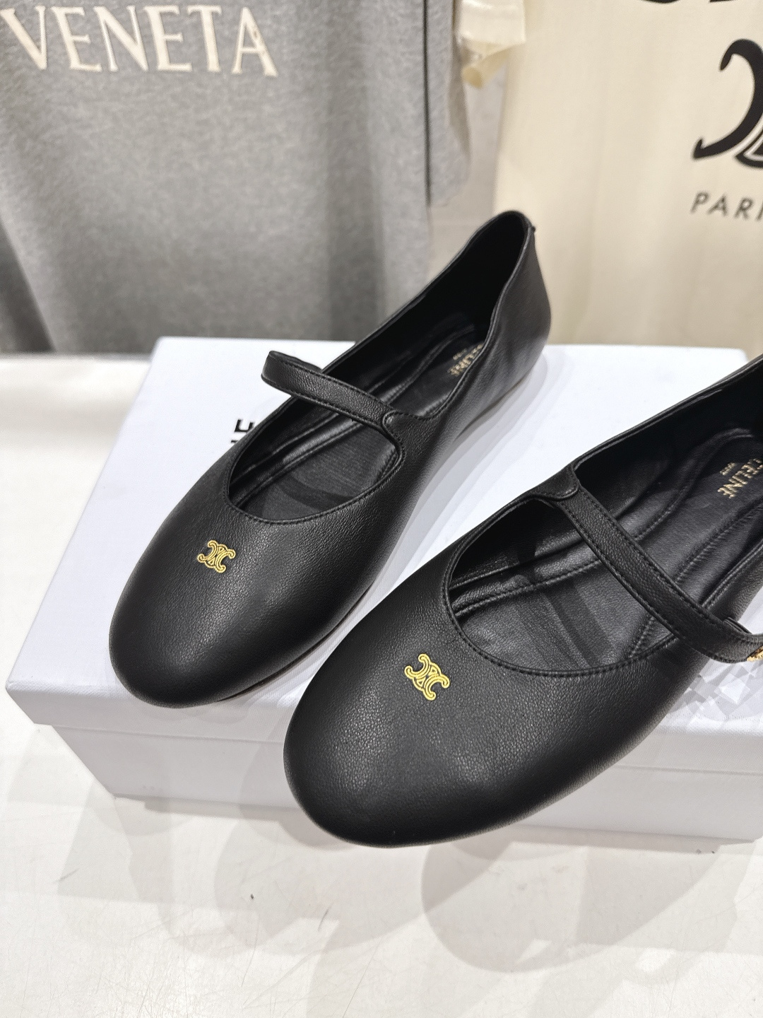 高版本出厂  CELINE*赛琳F035 2026ss思琳新款玛丽珍平底鞋乐福鞋单鞋网红爆款来袭！各大网