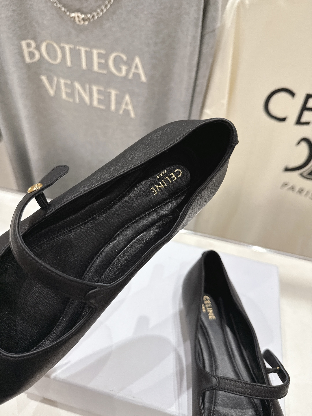 高版本出厂  CELINE*赛琳F035 2026ss思琳新款玛丽珍平底鞋乐福鞋单鞋网红爆款来袭！各大网