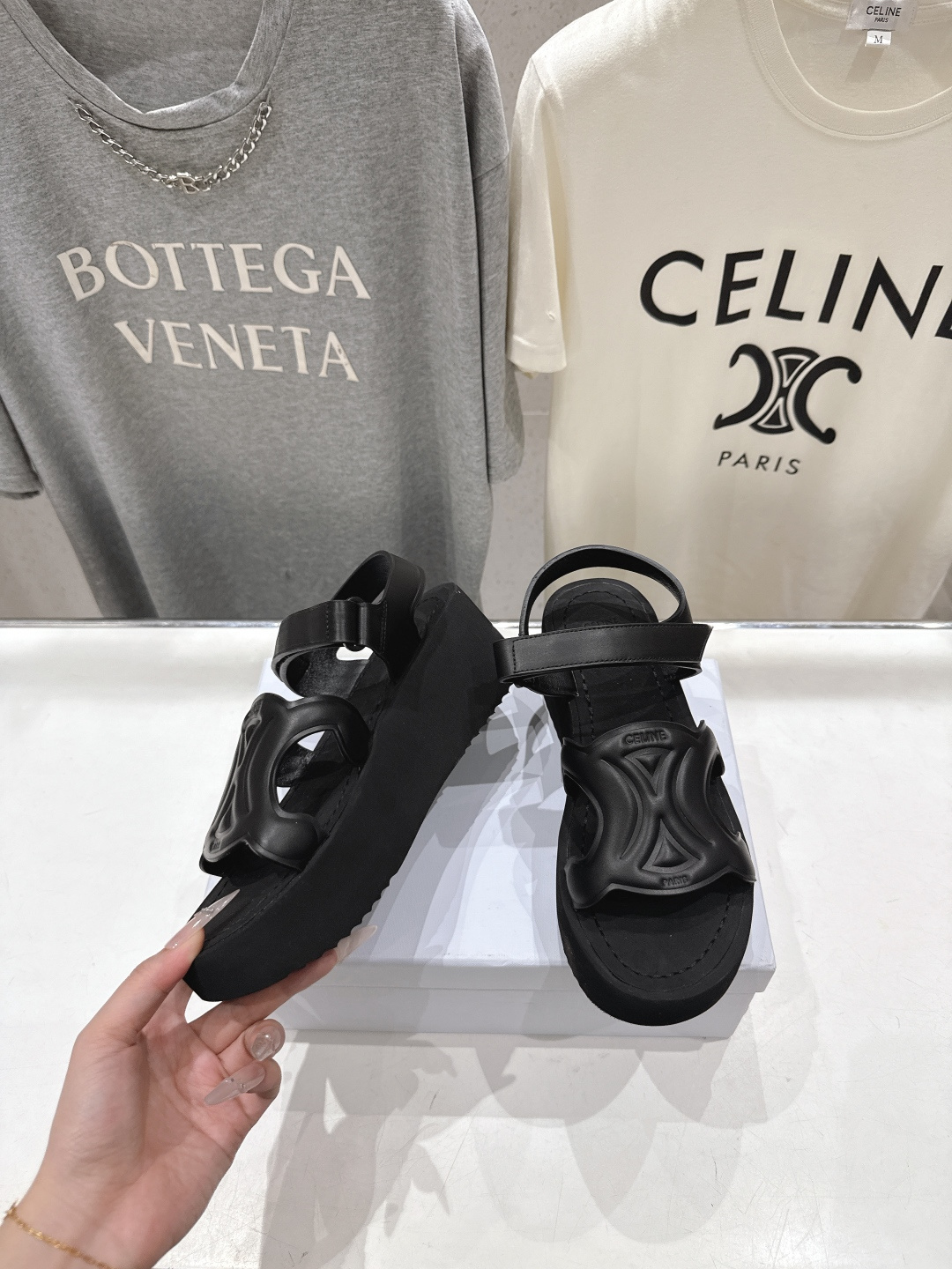 高版本出厂 Celine*塞琳思琳F035 2026ss夏季新款复古厚底凉鞋  高级感十足网红ins种草