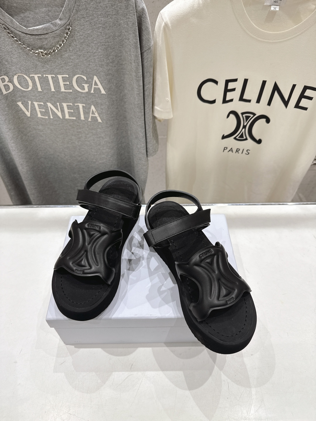 高版本出厂 Celine*塞琳思琳F035 2026ss夏季新款复古厚底凉鞋  高级感十足网红ins种草