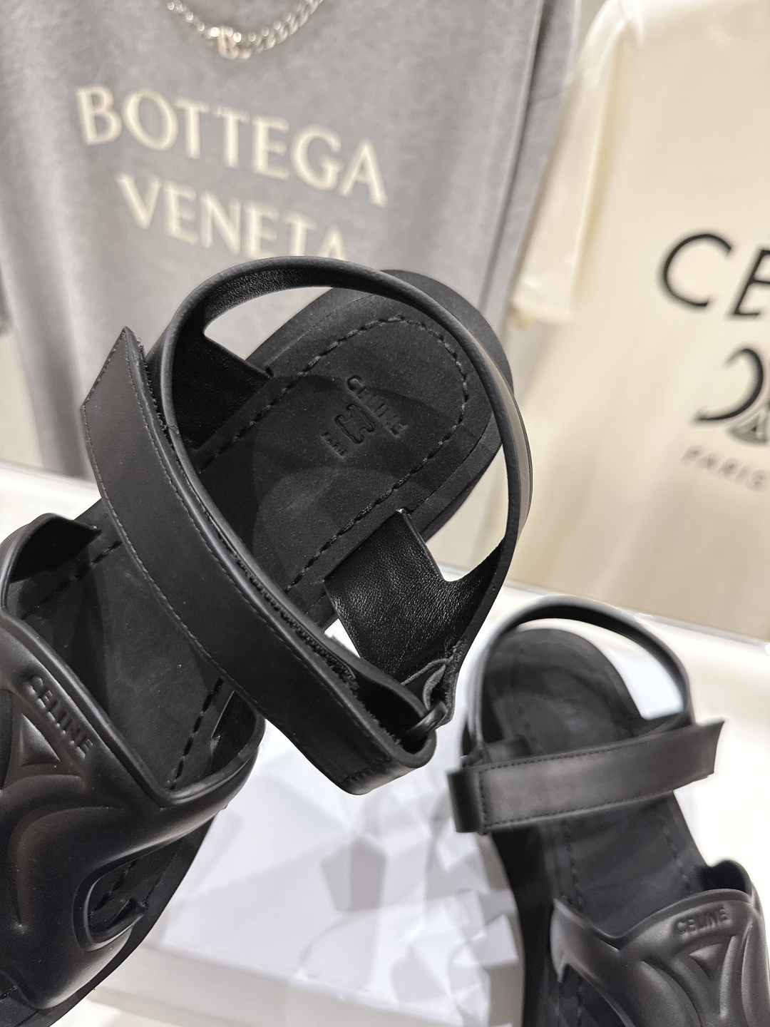 高版本出厂 Celine*塞琳思琳F035 2026ss夏季新款复古厚底凉鞋  高级感十足网红ins种草