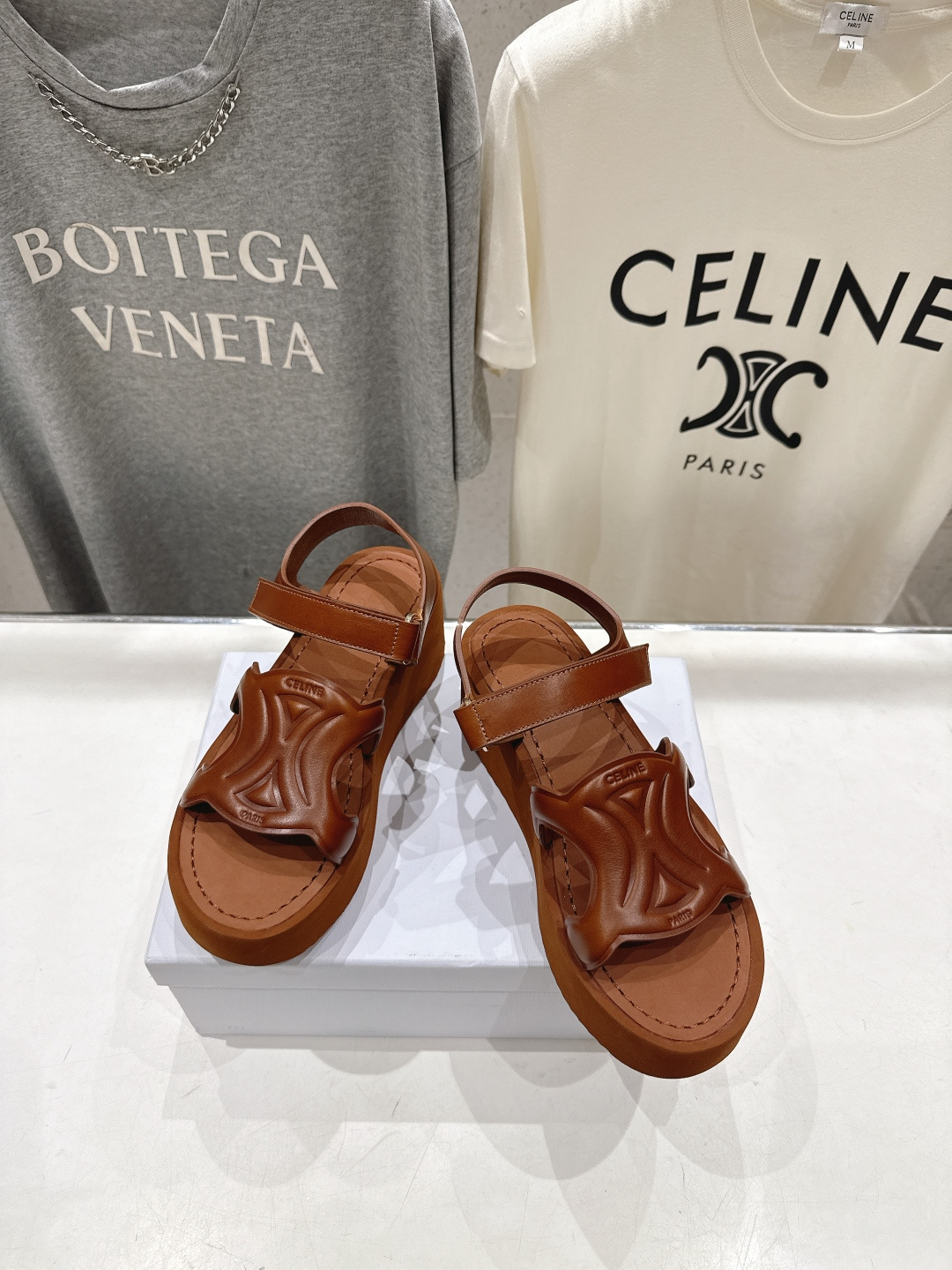 高版本出厂 Celine*塞琳思琳F035 2026ss夏季新款复古厚底凉鞋  高级感十足网红ins种草