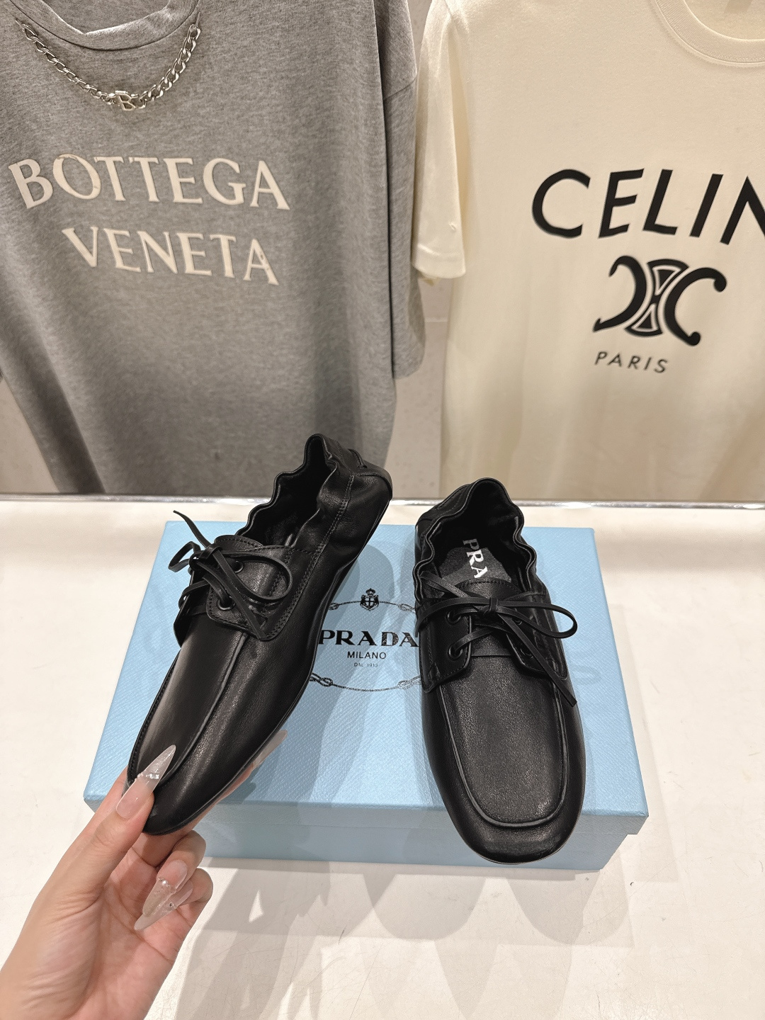 高版本出厂  Prada 普拉达F048 26ss/专柜新款仙女风平底一脚蹬单鞋玛丽珍乐福鞋～各路博主纷