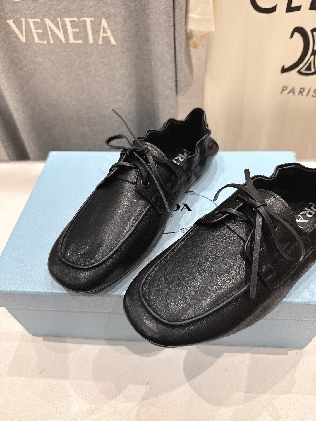 高版本出厂  Prada 普拉达F048 26ss/专柜新款仙女风平底一脚蹬单鞋玛丽珍乐福鞋～各路博主纷