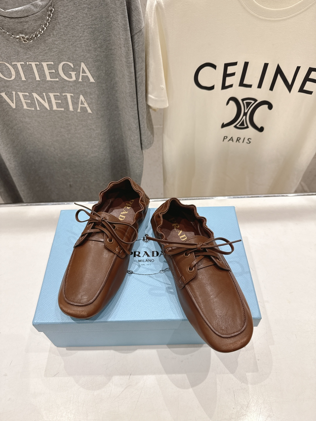 高版本出厂  Prada 普拉达F048 26ss/专柜新款仙女风平底一脚蹬单鞋玛丽珍乐福鞋～各路博主纷