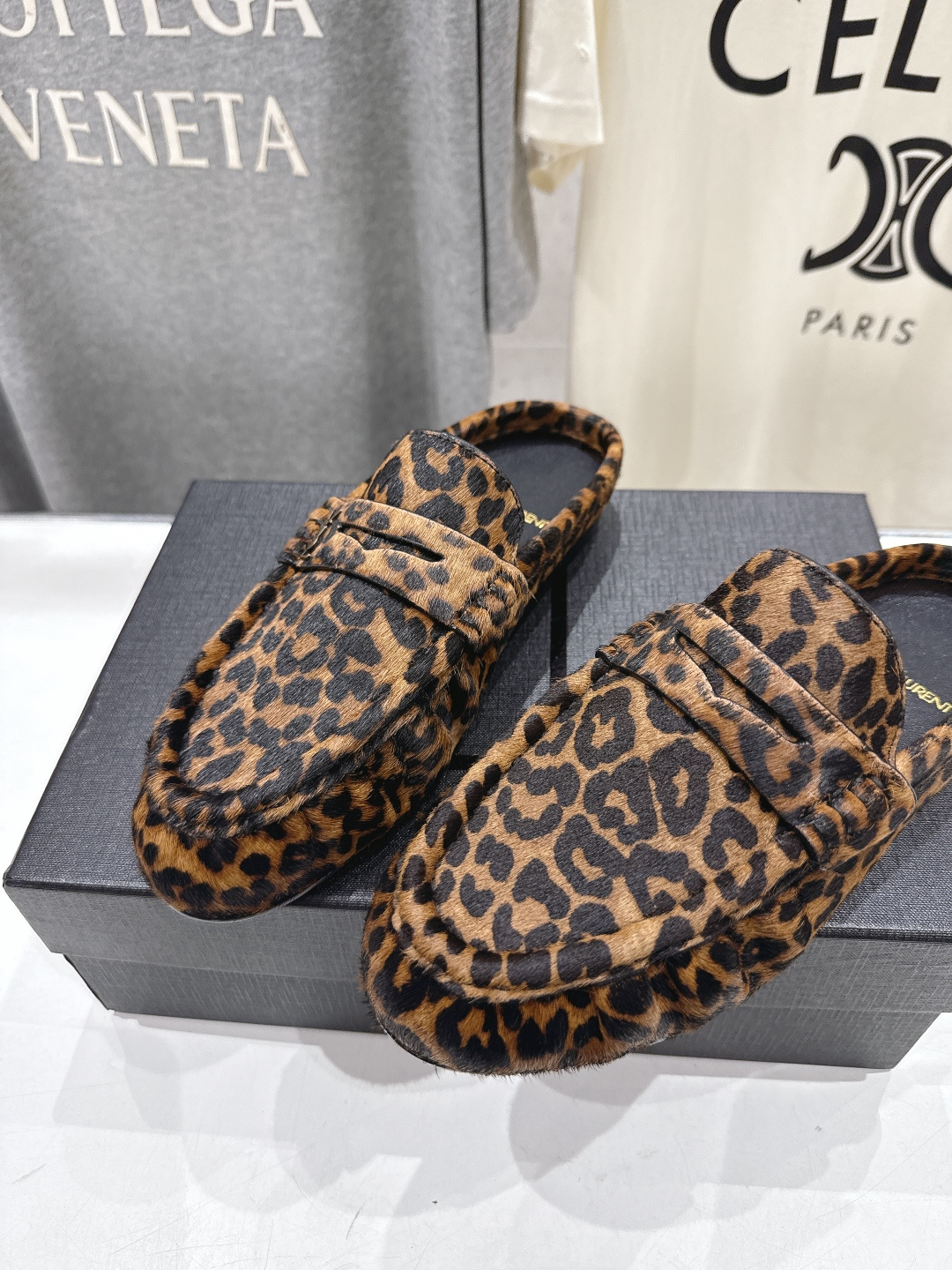高版本出厂 半托   SAINT LAURENT/圣罗兰YSL 26ss爆款平底玛丽珍一脚蹬乐福鞋半包拖