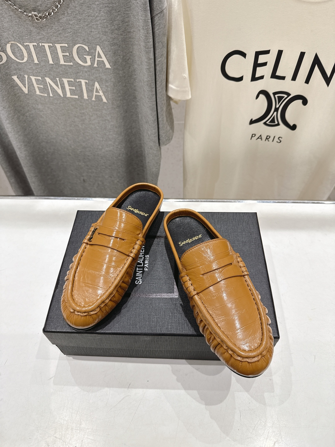 高版本出厂 半托   SAINT LAURENT/圣罗兰YSL 26ss爆款平底玛丽珍一脚蹬乐福鞋半包拖