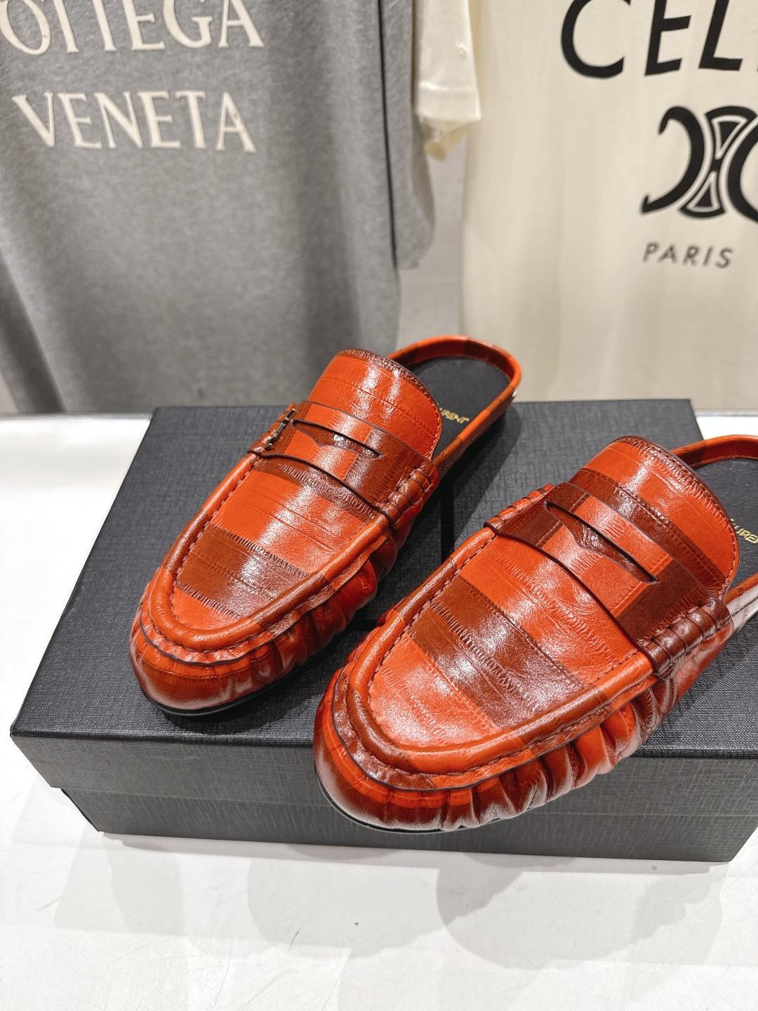 高版本出厂 半托   SAINT LAURENT/圣罗兰YSL 26ss爆款平底玛丽珍一脚蹬乐福鞋半包拖
