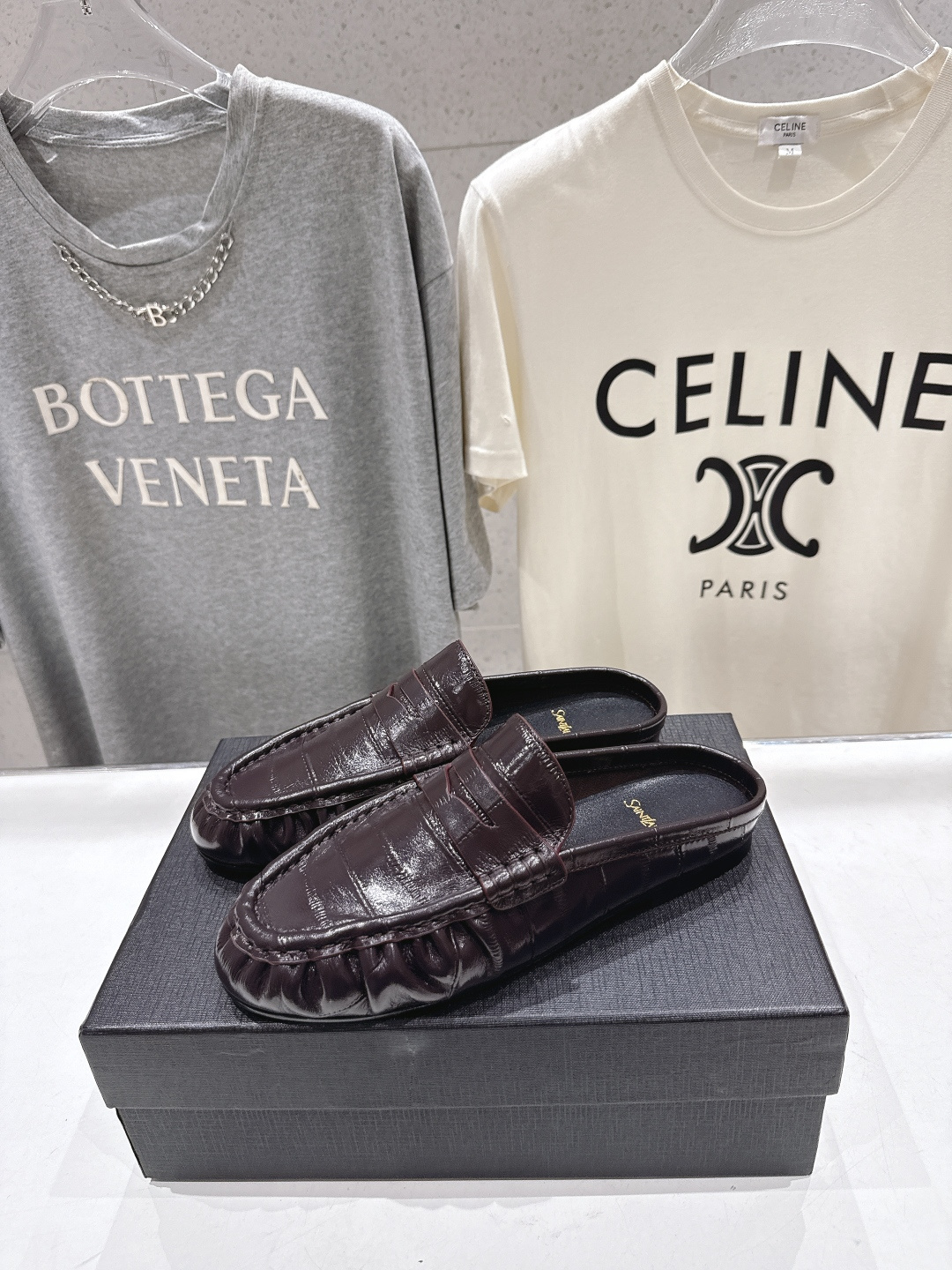 高版本出厂 半托   SAINT LAURENT/圣罗兰YSL 26ss爆款平底玛丽珍一脚蹬乐福鞋半包拖