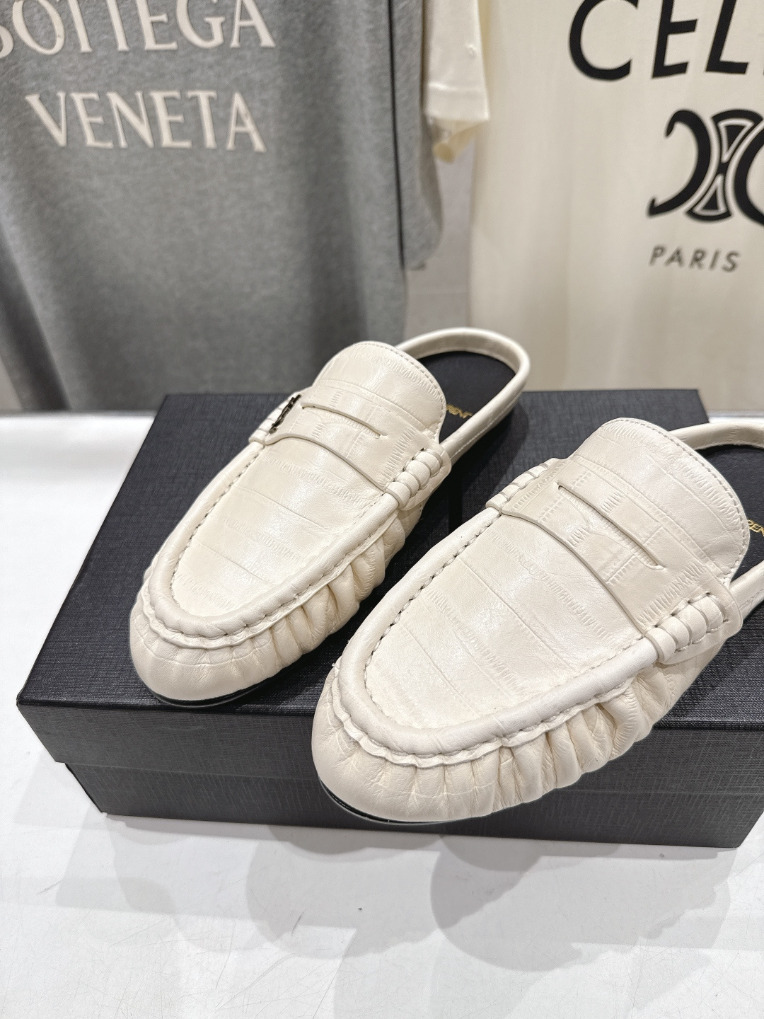 高版本出厂 半托   SAINT LAURENT/圣罗兰YSL 26ss爆款平底玛丽珍一脚蹬乐福鞋半包拖