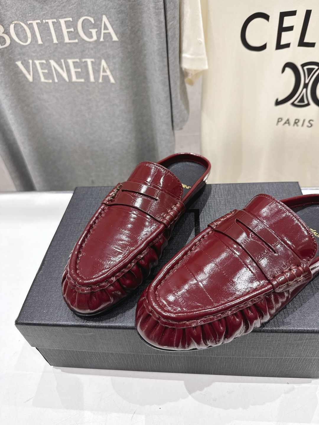 高版本出厂 半托   SAINT LAURENT/圣罗兰YSL 26ss爆款平底玛丽珍一脚蹬乐福鞋半包拖