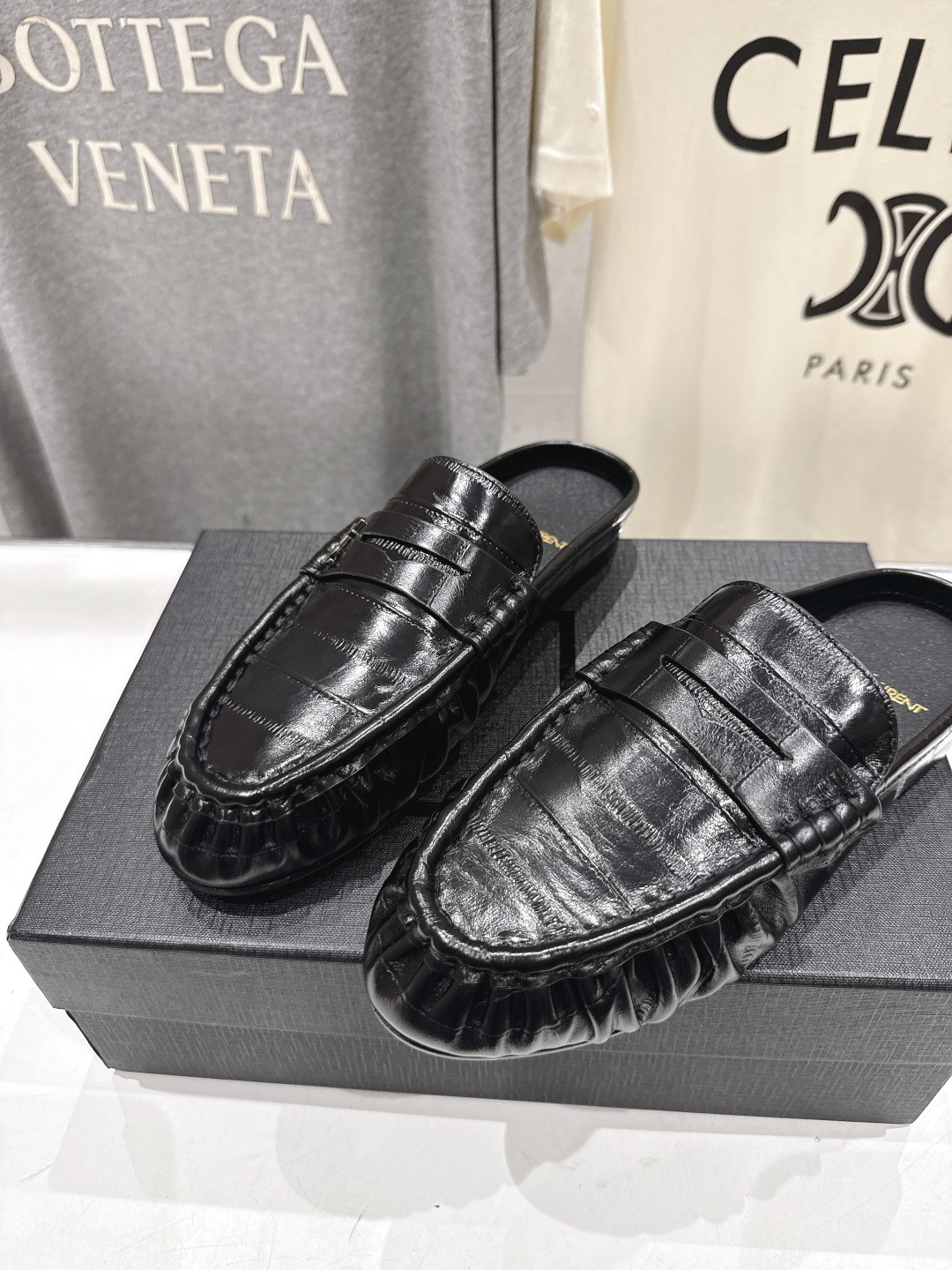 高版本出厂 半托   SAINT LAURENT/圣罗兰YSL 26ss爆款平底玛丽珍一脚蹬乐福鞋半包拖