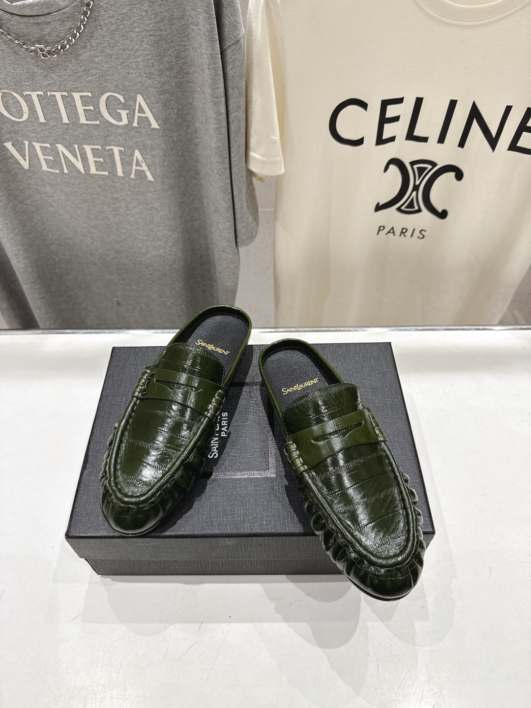 高版本出厂 半托   SAINT LAURENT/圣罗兰YSL 26ss爆款平底玛丽珍一脚蹬乐福鞋半包拖