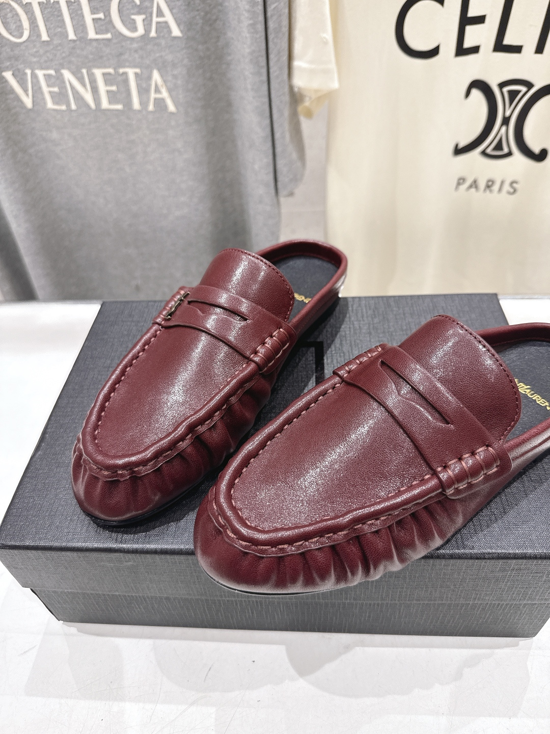高版本出厂 半托   SAINT LAURENT/圣罗兰YSL 26ss爆款平底玛丽珍一脚蹬乐福鞋半包拖