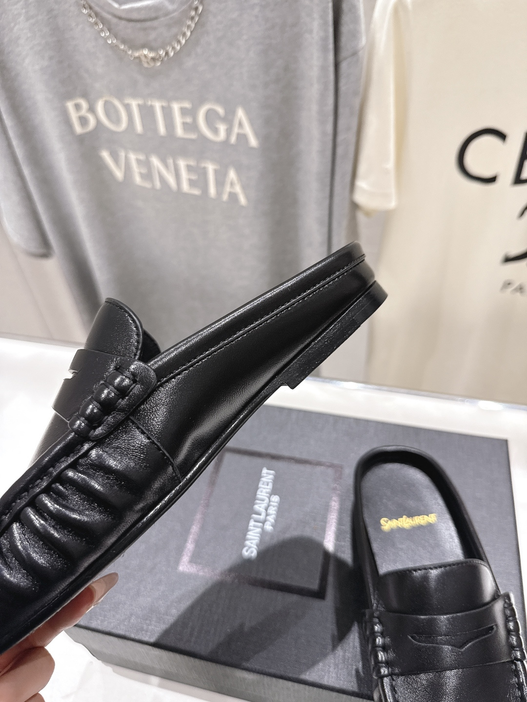 高版本出厂 半托   SAINT LAURENT/圣罗兰YSL 26ss爆款平底玛丽珍一脚蹬乐福鞋半包拖