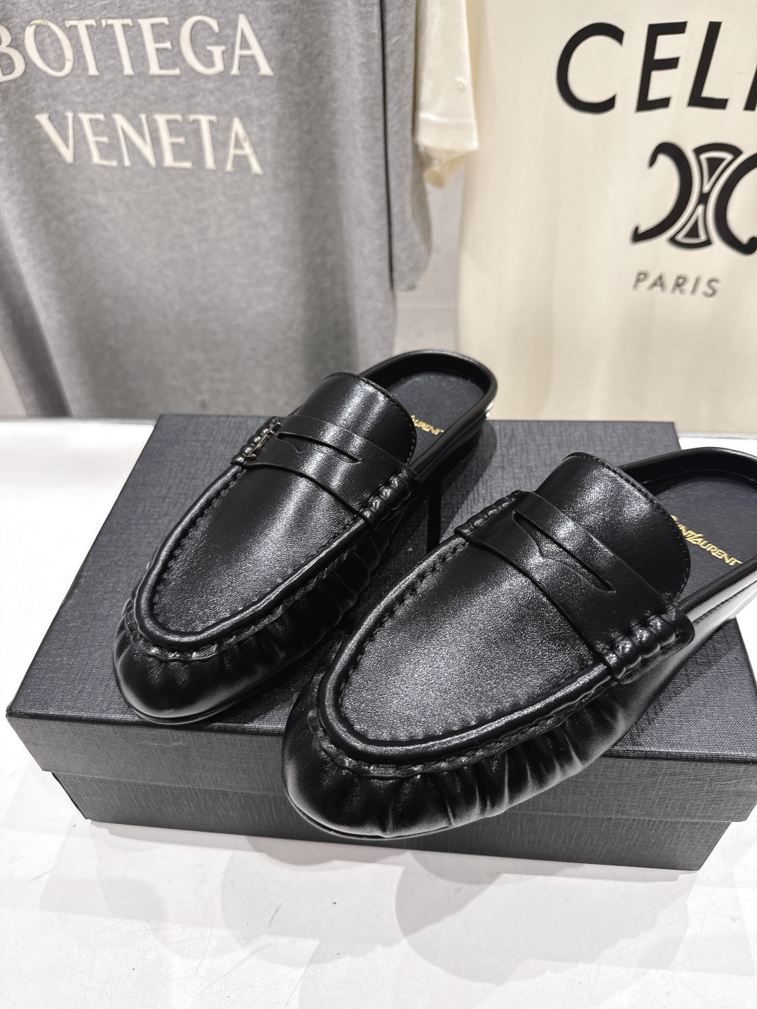 高版本出厂 半托   SAINT LAURENT/圣罗兰YSL 26ss爆款平底玛丽珍一脚蹬乐福鞋半包拖