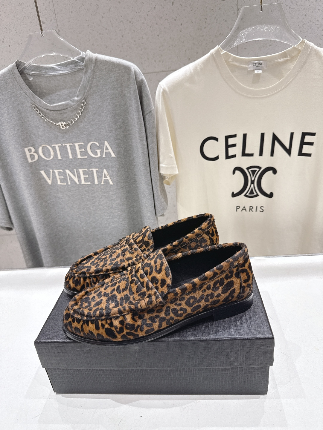 高版本出厂 男码+20   SAINT LAURENT/圣罗兰YSL 26ss爆款平底鞋情侣款玛丽珍一脚