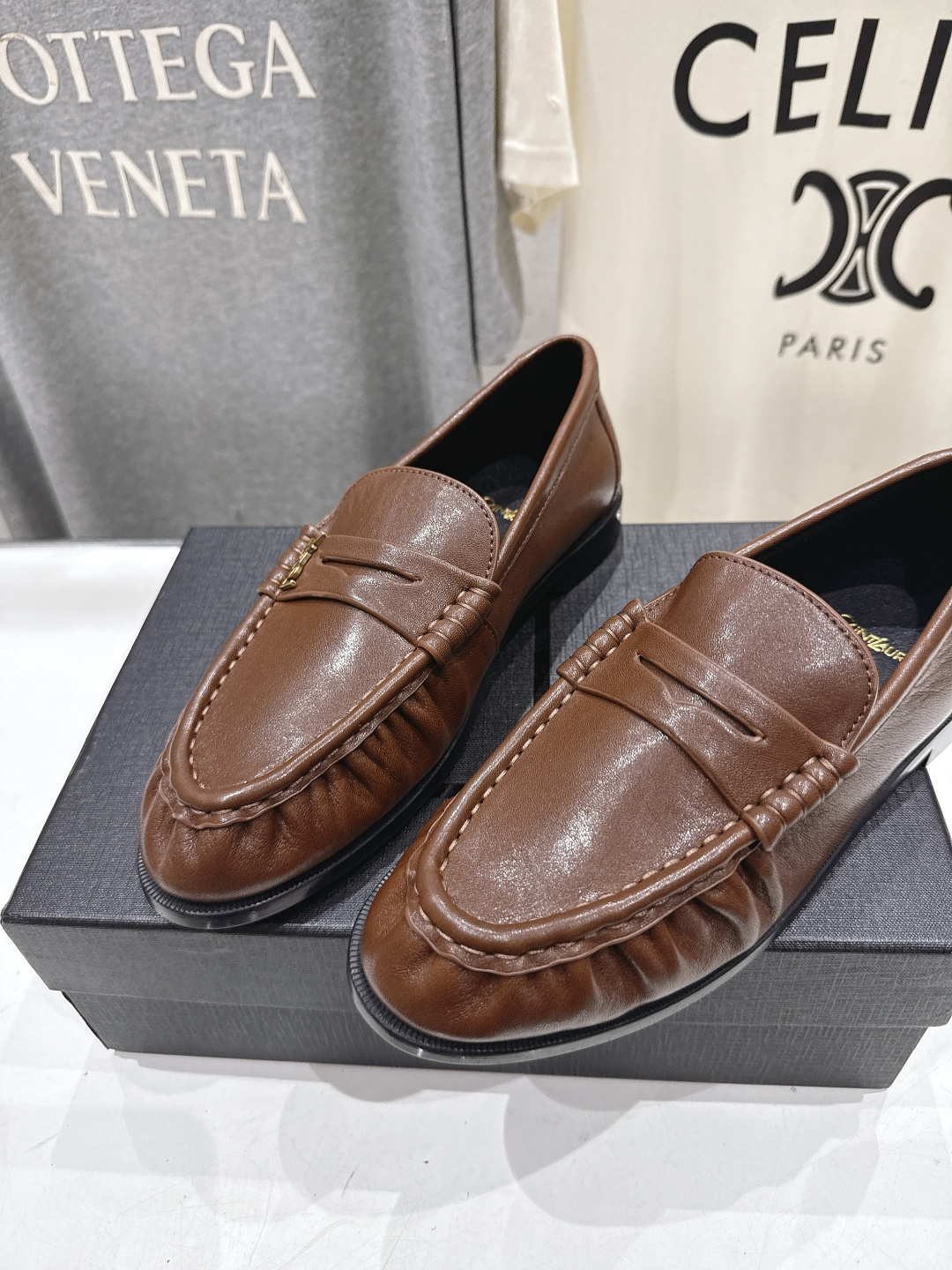 高版本出厂 男码+20   SAINT LAURENT/圣罗兰YSL 26ss爆款平底鞋情侣款玛丽珍一脚