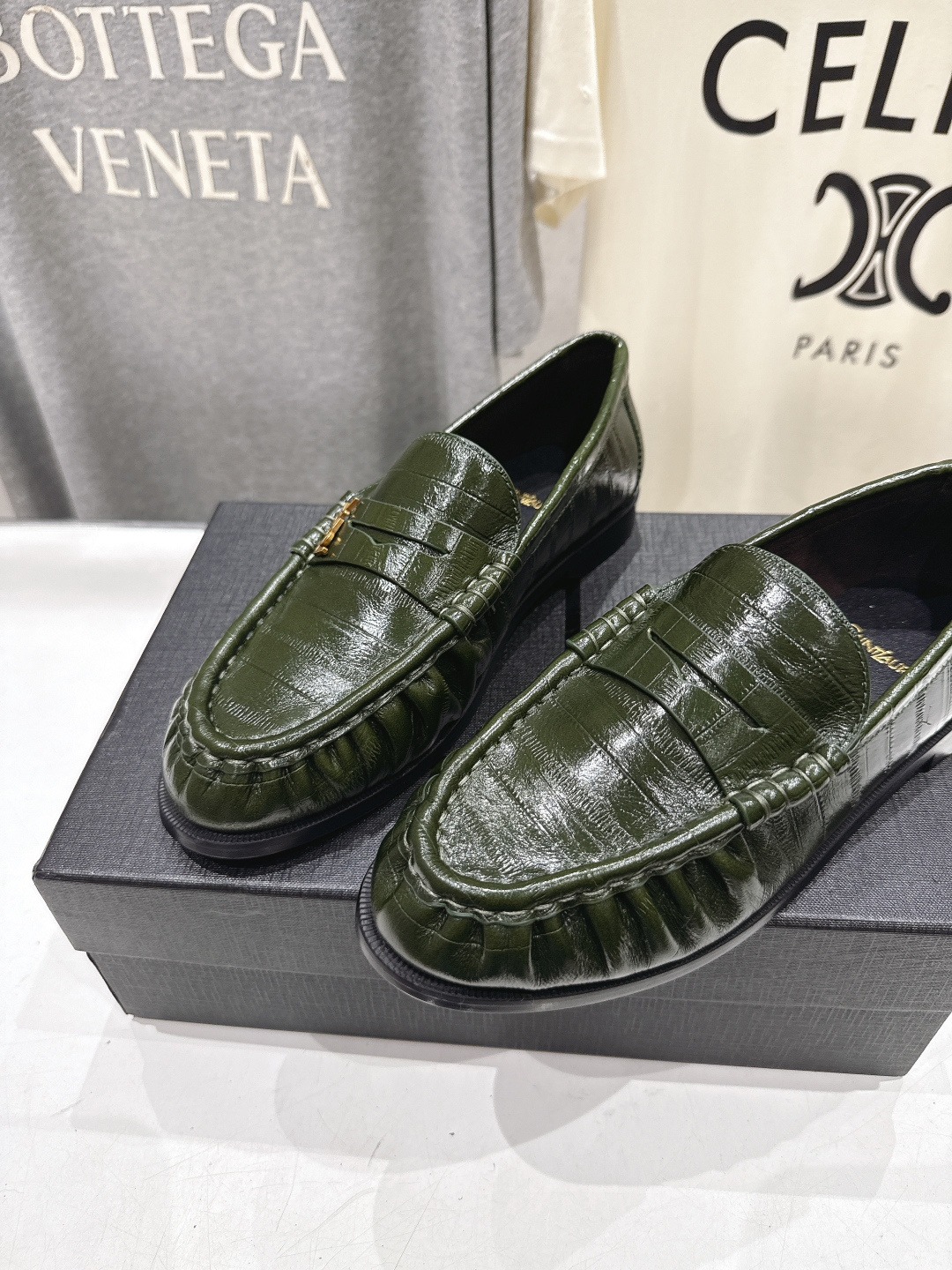 高版本出厂 男码+20   SAINT LAURENT/圣罗兰YSL 26ss爆款平底鞋情侣款玛丽珍一脚