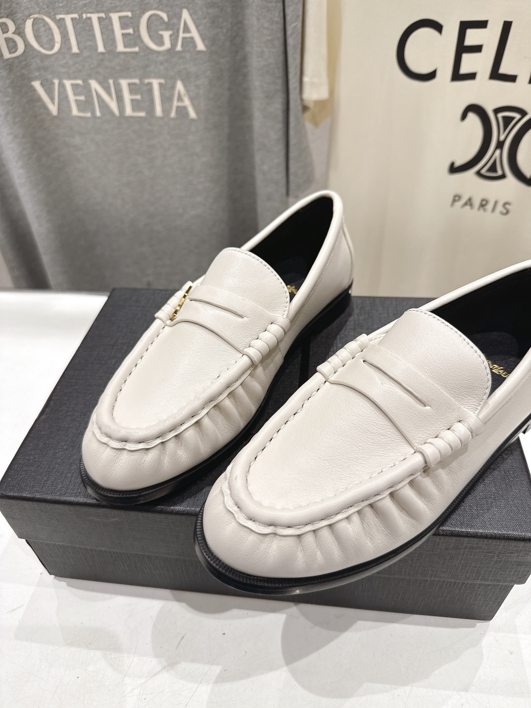 高版本出厂 男码+20   SAINT LAURENT/圣罗兰YSL 26ss爆款平底鞋情侣款玛丽珍一脚