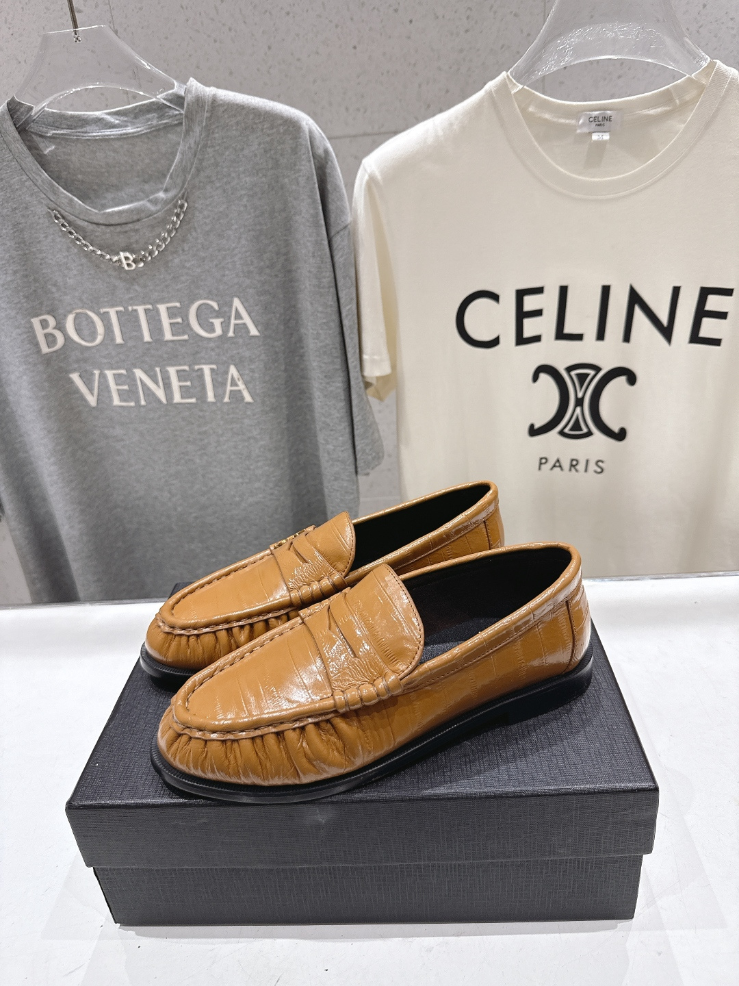 高版本出厂 男码+20   SAINT LAURENT/圣罗兰YSL 26ss爆款平底鞋情侣款玛丽珍一脚