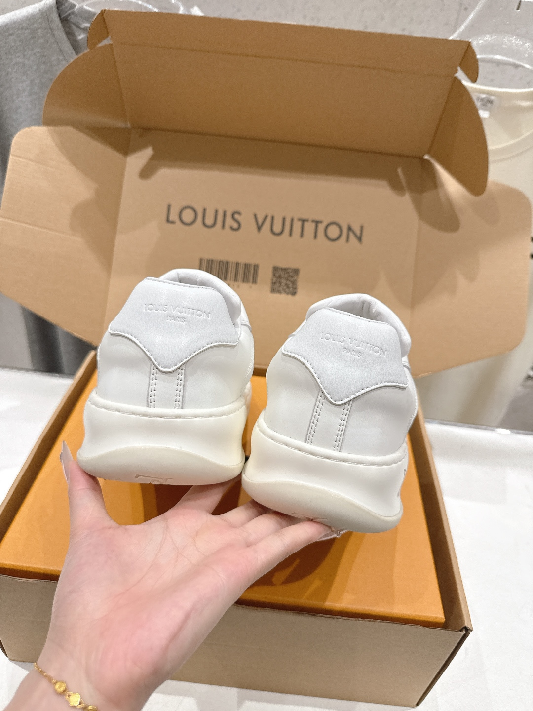 高版本出厂 情侣款  LOUIS VUITTON～LV路易威登F048 L家驴牌最新走秀款Tilted系