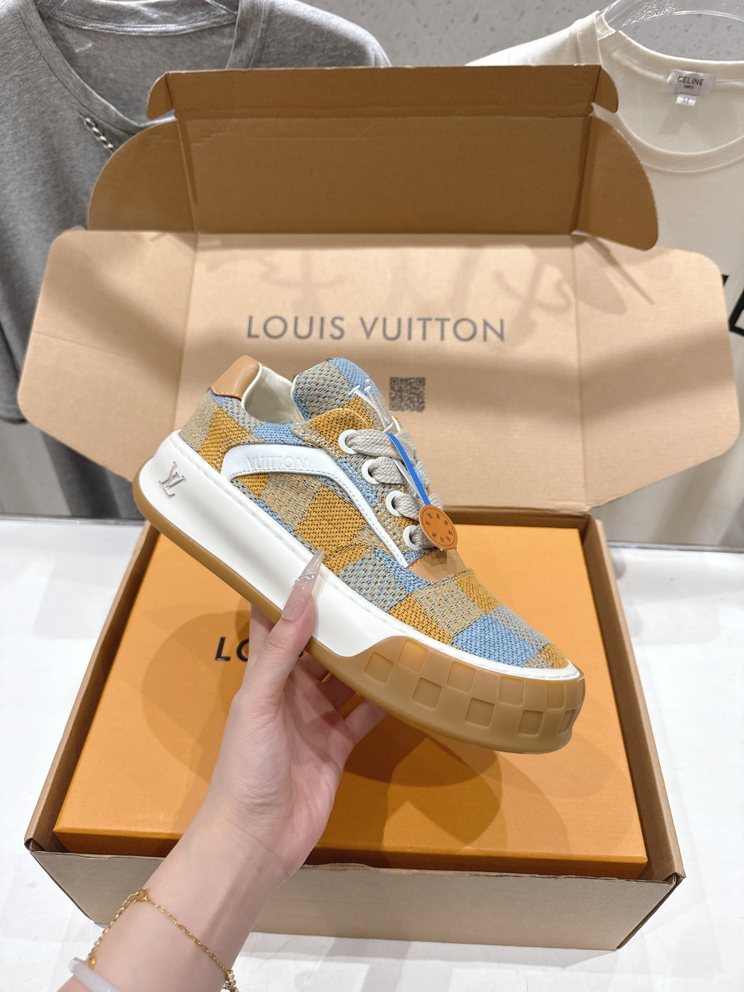 高版本出厂 情侣款  LOUIS VUITTON～LV路易威登F048 L家驴牌最新走秀款Tilted系