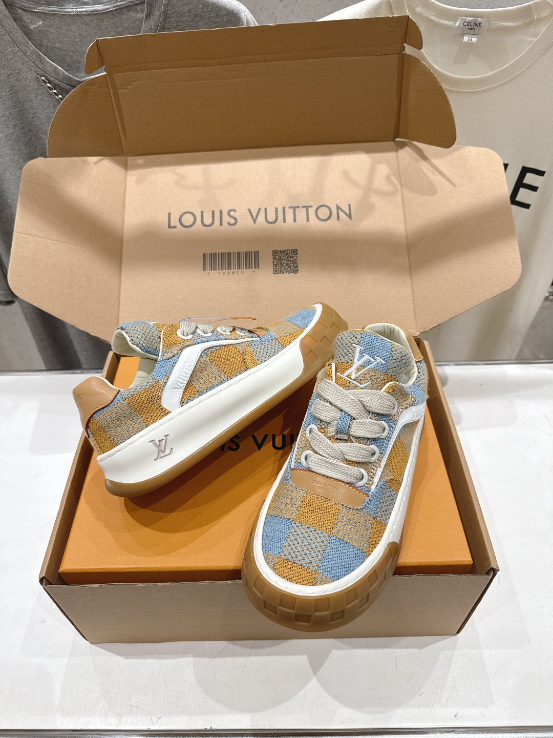 高版本出厂 情侣款  LOUIS VUITTON～LV路易威登F048 L家驴牌最新走秀款Tilted系