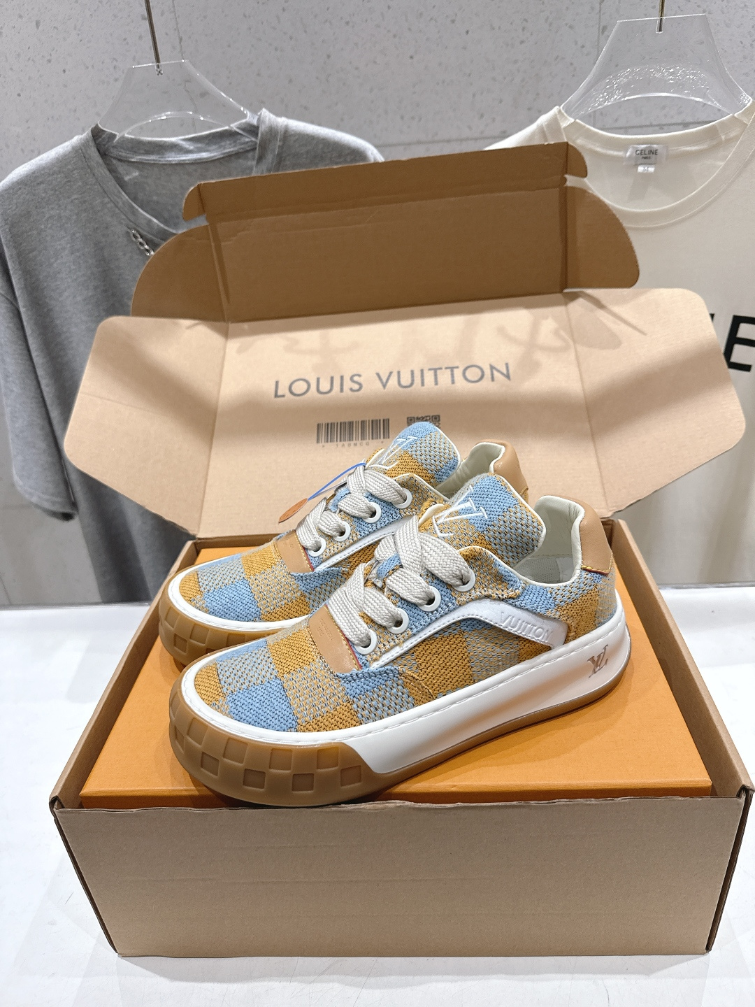 高版本出厂 情侣款  LOUIS VUITTON～LV路易威登F048 L家驴牌最新走秀款Tilted系