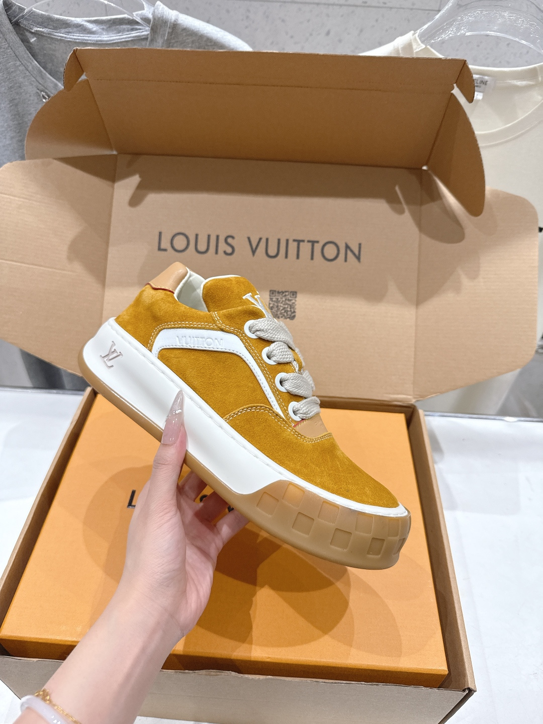高版本出厂 情侣款  LOUIS VUITTON～LV路易威登F048 L家驴牌最新走秀款Tilted系