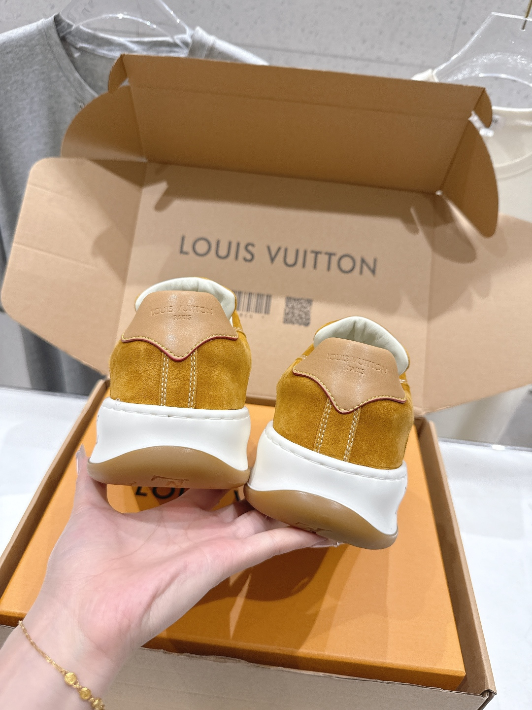 高版本出厂 情侣款  LOUIS VUITTON～LV路易威登F048 L家驴牌最新走秀款Tilted系