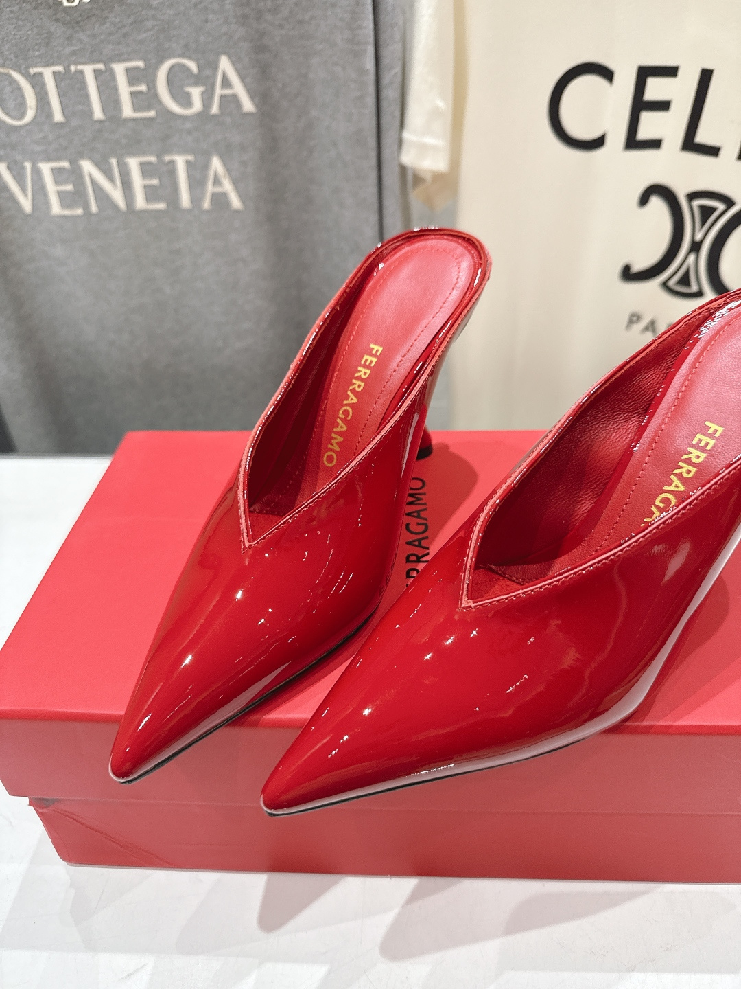 高版本出厂  FERRAGAMO/菲拉格慕F065  26ss夏季新款尖头高跟半包拖鞋菲拉格慕今期高频曝