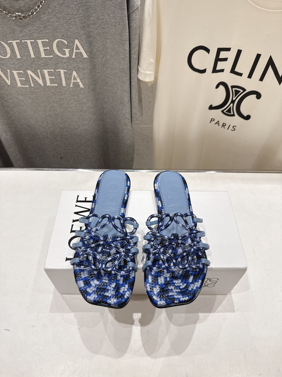高版本出厂   LOEWE/罗意威2026/ss新品复古风平底沙滩拖鞋～小红书、外网火爆款最近大热的一款