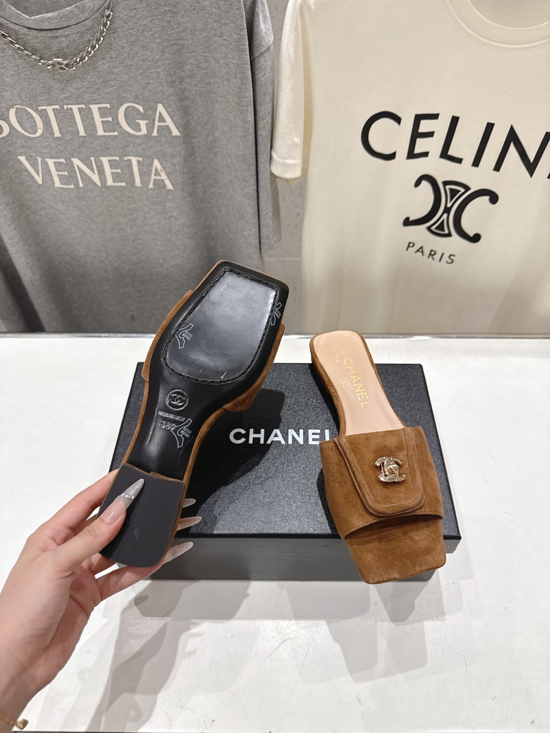 高版本出厂  CHANEL*香奈儿F016 小香2026/𝐒𝐒 𝐧𝐞𝐰夏季新品编织平底拖鞋这一季的拖鞋简