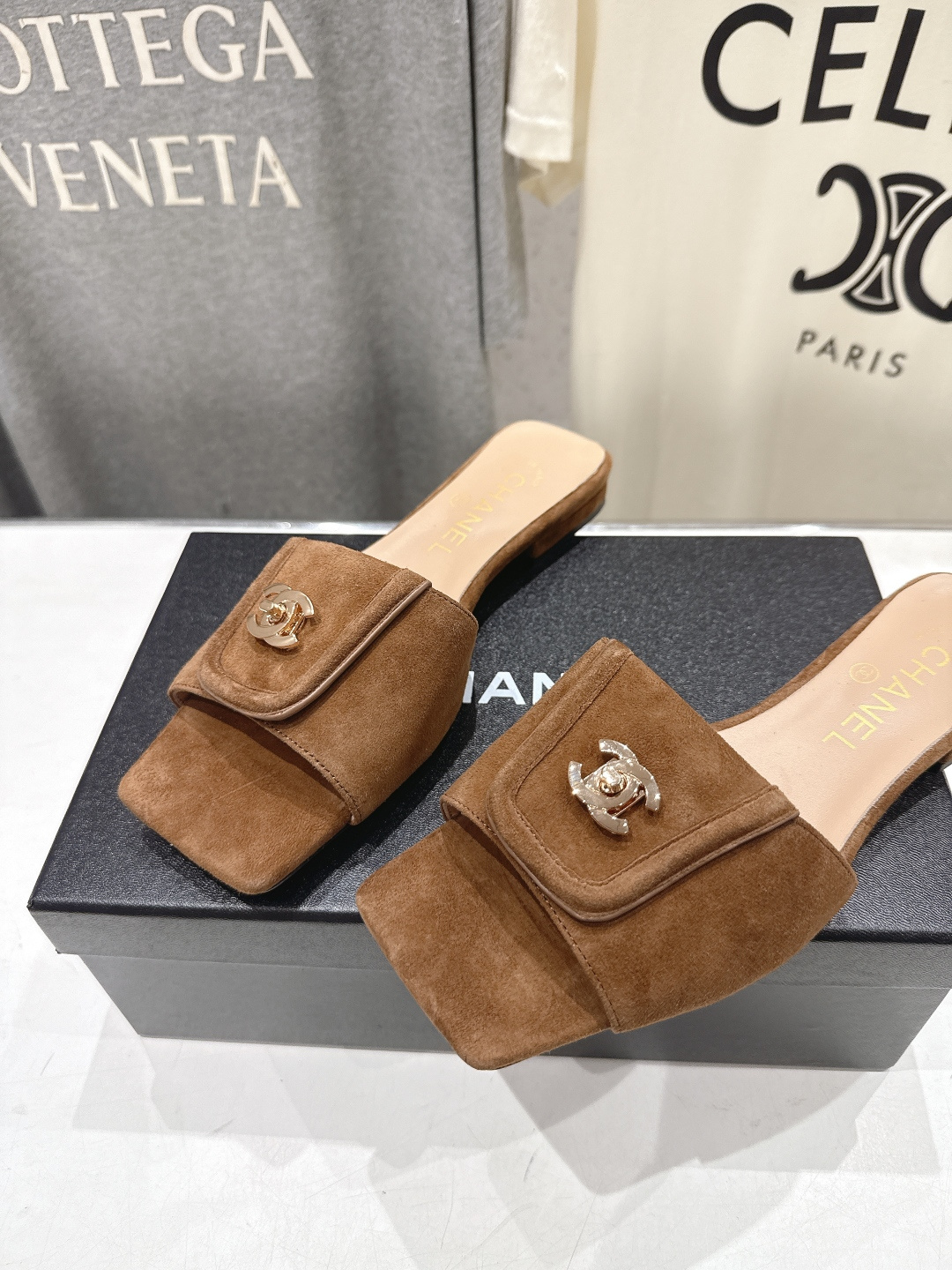 高版本出厂  CHANEL*香奈儿F016 小香2026/𝐒𝐒 𝐧𝐞𝐰夏季新品编织平底拖鞋这一季的拖鞋简