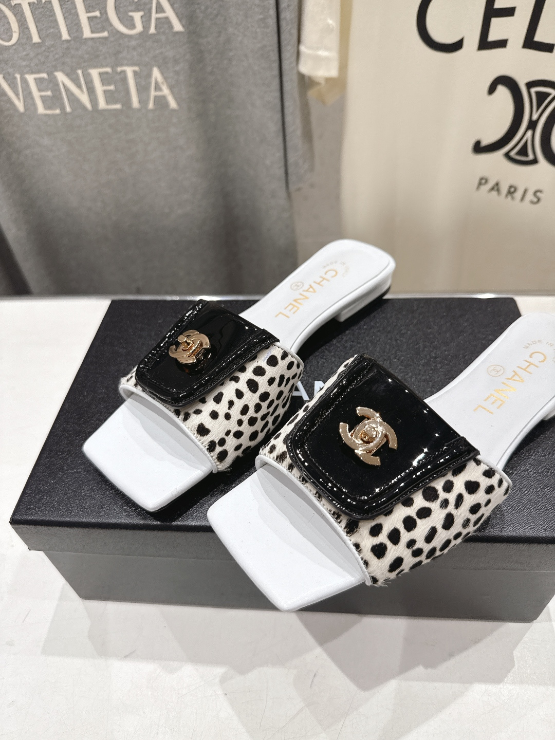 高版本出厂  CHANEL*香奈儿F016 小香2026/𝐒𝐒 𝐧𝐞𝐰夏季新品编织平底拖鞋这一季的拖鞋简
