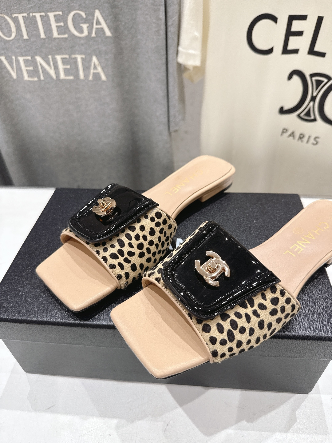 高版本出厂  CHANEL*香奈儿F016 小香2026/𝐒𝐒 𝐧𝐞𝐰夏季新品编织平底拖鞋这一季的拖鞋简