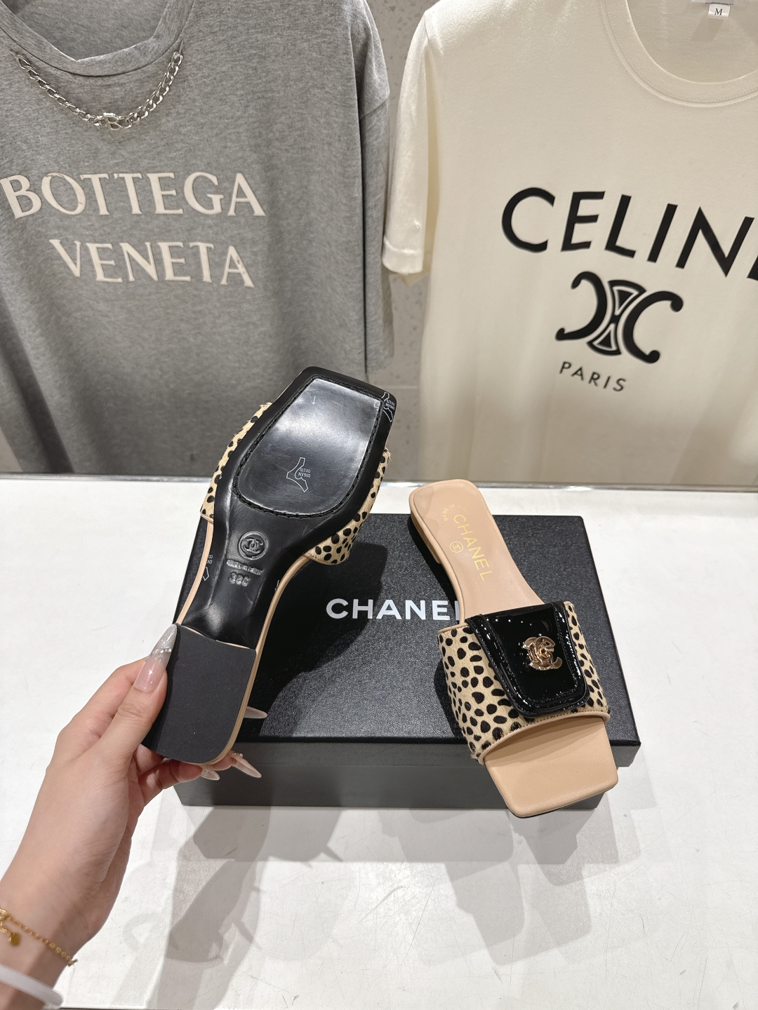 高版本出厂  CHANEL*香奈儿F016 小香2026/𝐒𝐒 𝐧𝐞𝐰夏季新品编织平底拖鞋这一季的拖鞋简
