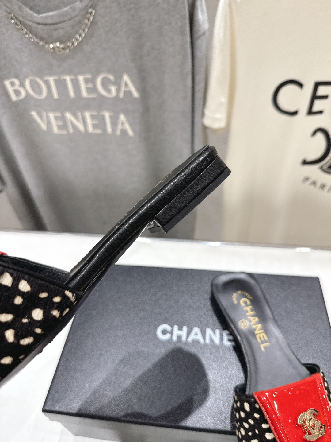 高版本出厂  CHANEL*香奈儿F016 小香2026/𝐒𝐒 𝐧𝐞𝐰夏季新品编织平底拖鞋这一季的拖鞋简