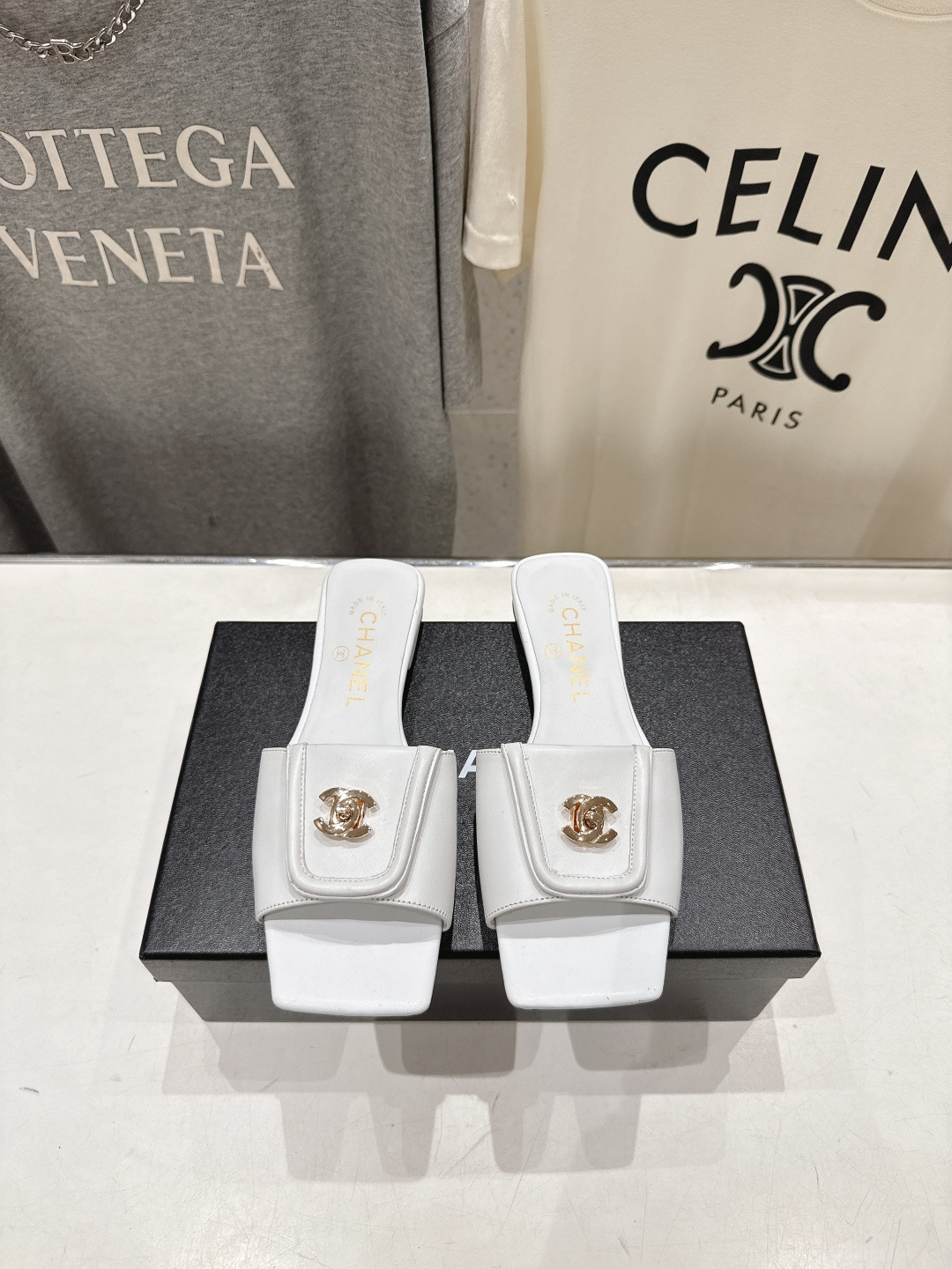 高版本出厂  CHANEL*香奈儿F016 小香2026/𝐒𝐒 𝐧𝐞𝐰夏季新品编织平底拖鞋这一季的拖鞋简