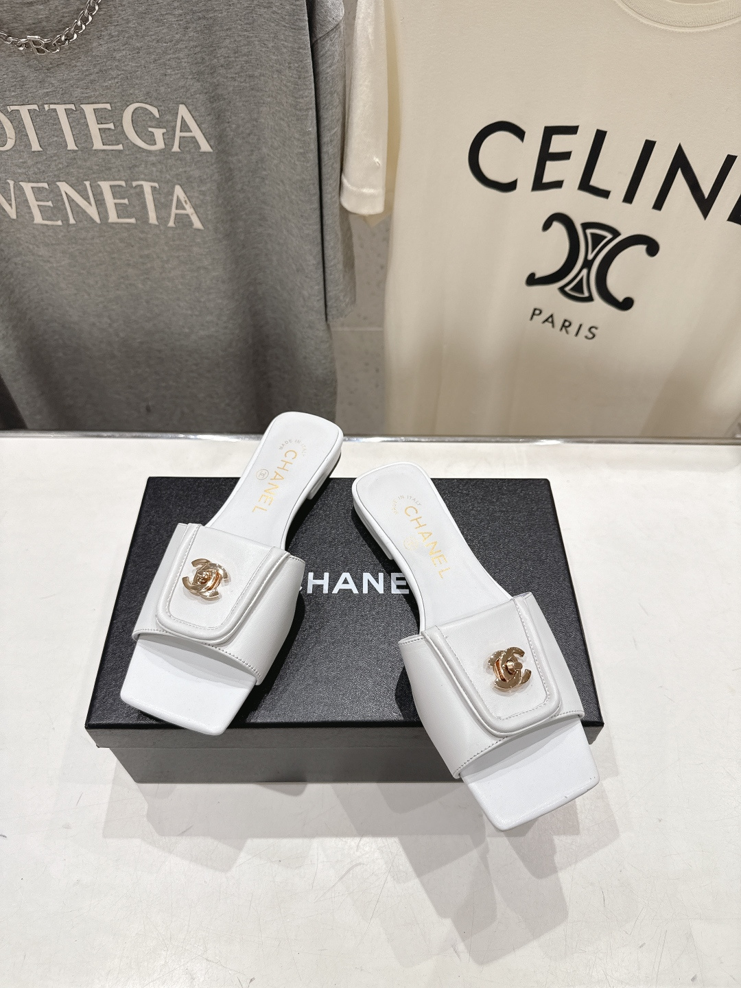 高版本出厂  CHANEL*香奈儿F016 小香2026/𝐒𝐒 𝐧𝐞𝐰夏季新品编织平底拖鞋这一季的拖鞋简