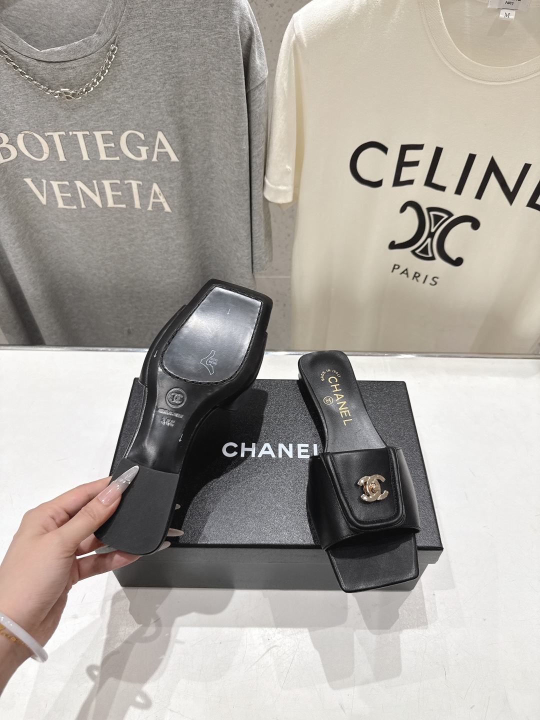 高版本出厂  CHANEL*香奈儿F016 小香2026/𝐒𝐒 𝐧𝐞𝐰夏季新品编织平底拖鞋这一季的拖鞋简