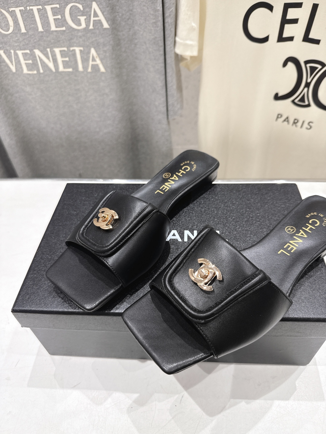 高版本出厂  CHANEL*香奈儿F016 小香2026/𝐒𝐒 𝐧𝐞𝐰夏季新品编织平底拖鞋这一季的拖鞋简