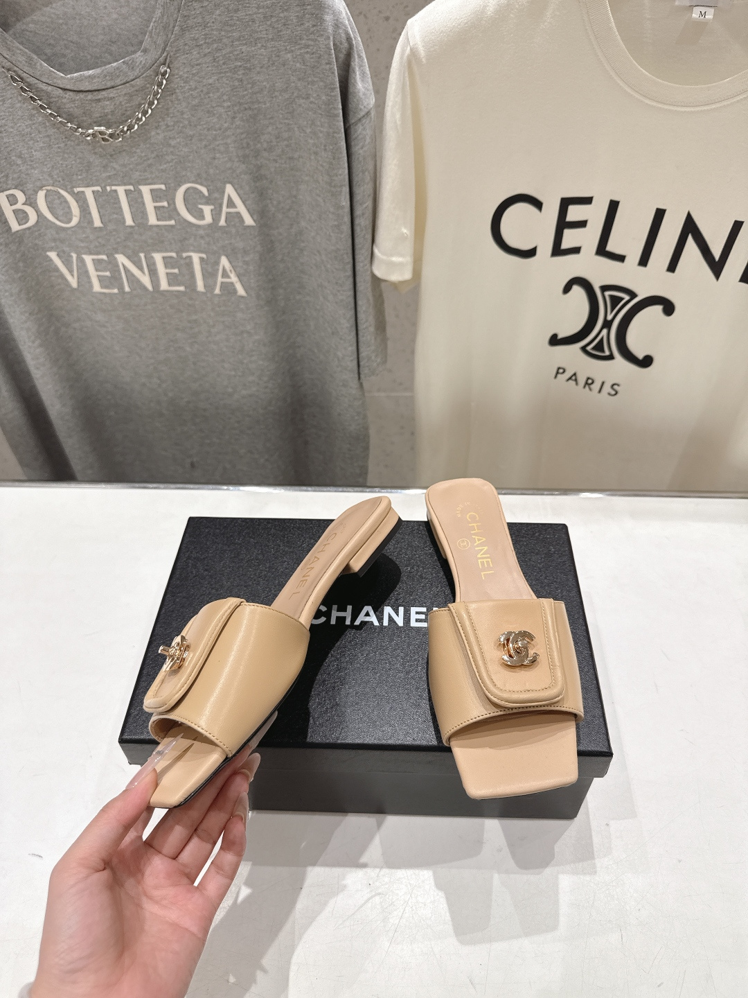 高版本出厂  CHANEL*香奈儿F016 小香2026/𝐒𝐒 𝐧𝐞𝐰夏季新品编织平底拖鞋这一季的拖鞋简